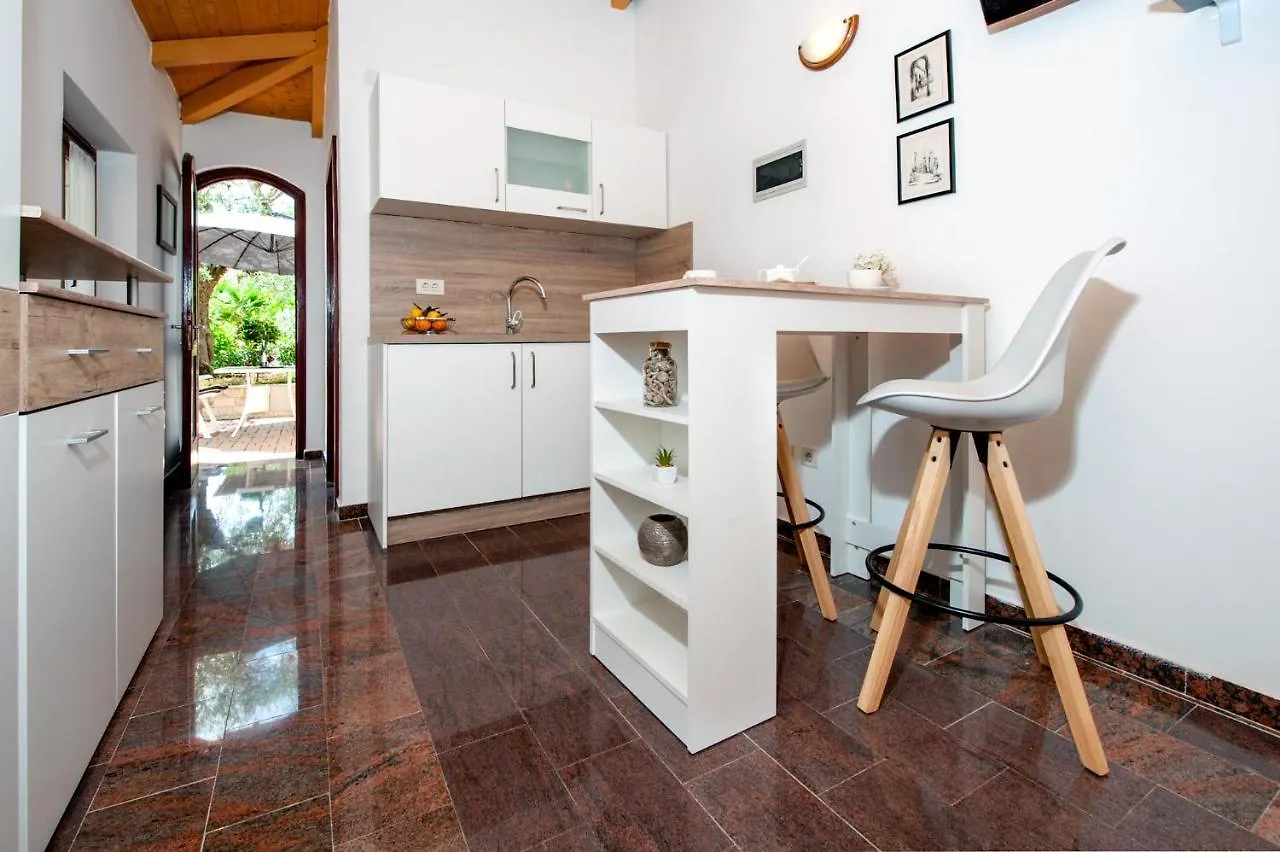 Apartments Carmelo Rovinj Kroatien