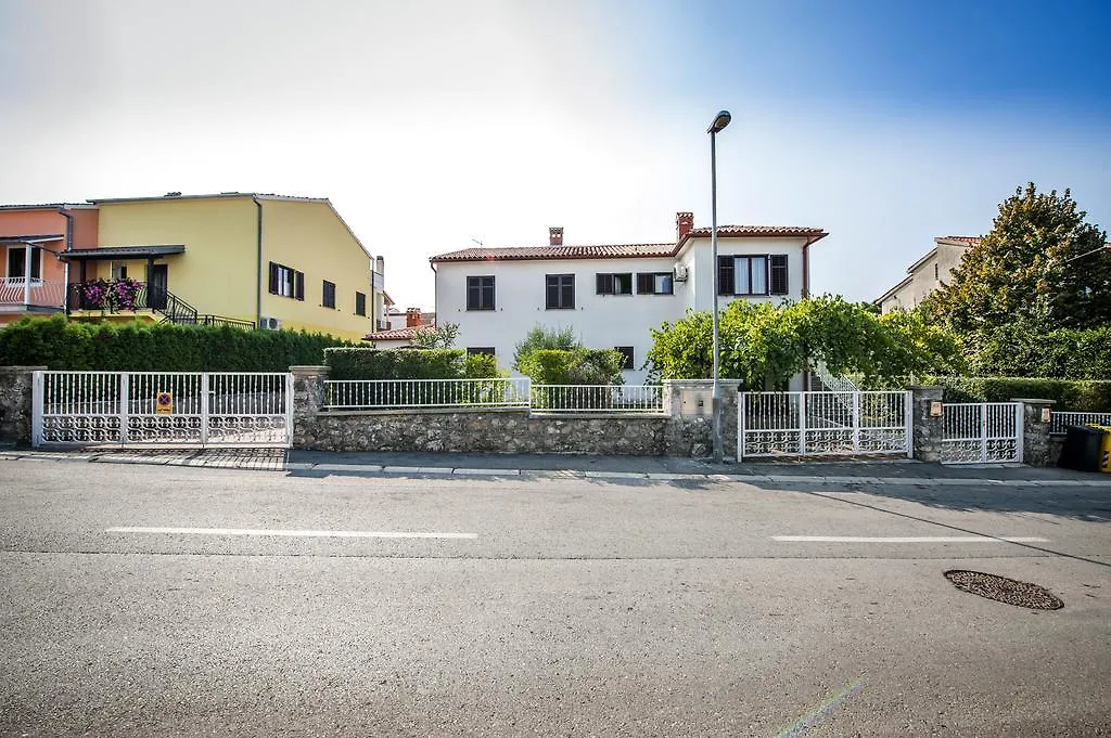 Apartments Carmelo Rovinj