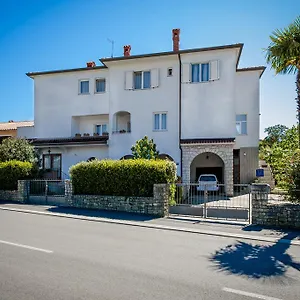  Apartment Sandra